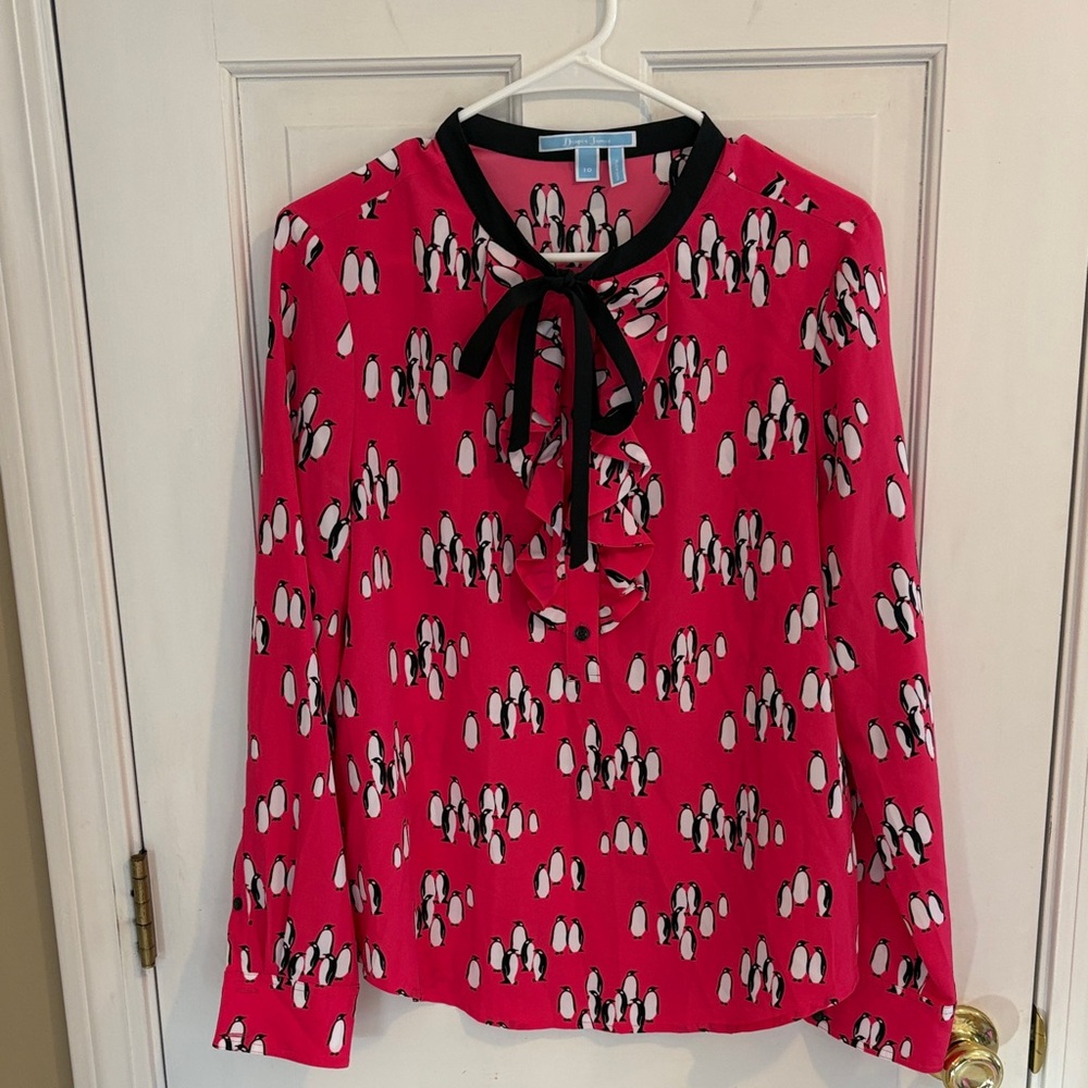 Draper James Vibrant Pink Blouse with Black and White penguins size 10